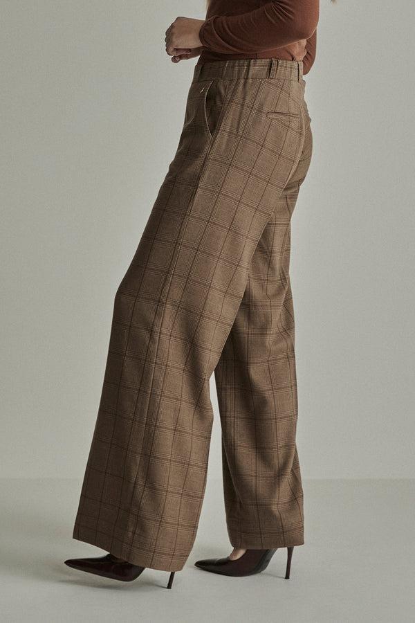 Deep Brown