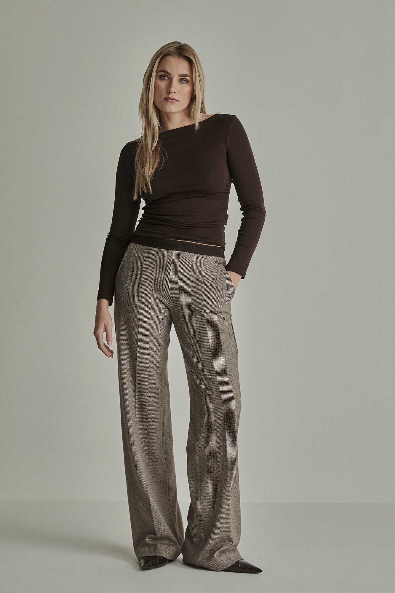 Zigzag Brown