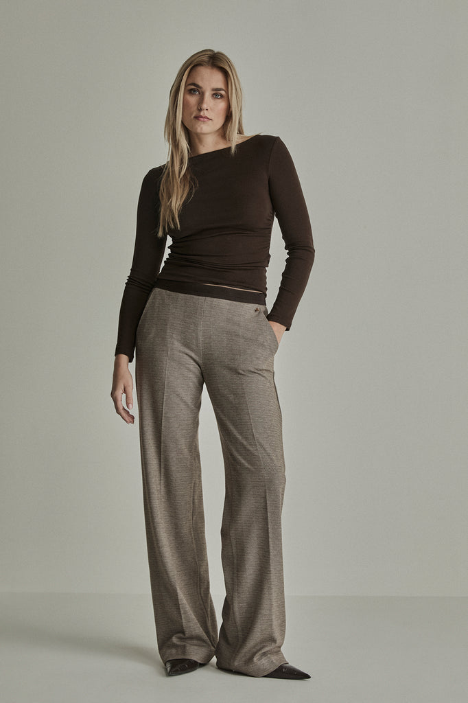 Zigzag Brown