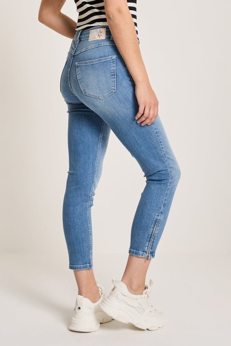 Amber / Daily Denims – Para Mi - It's the fit